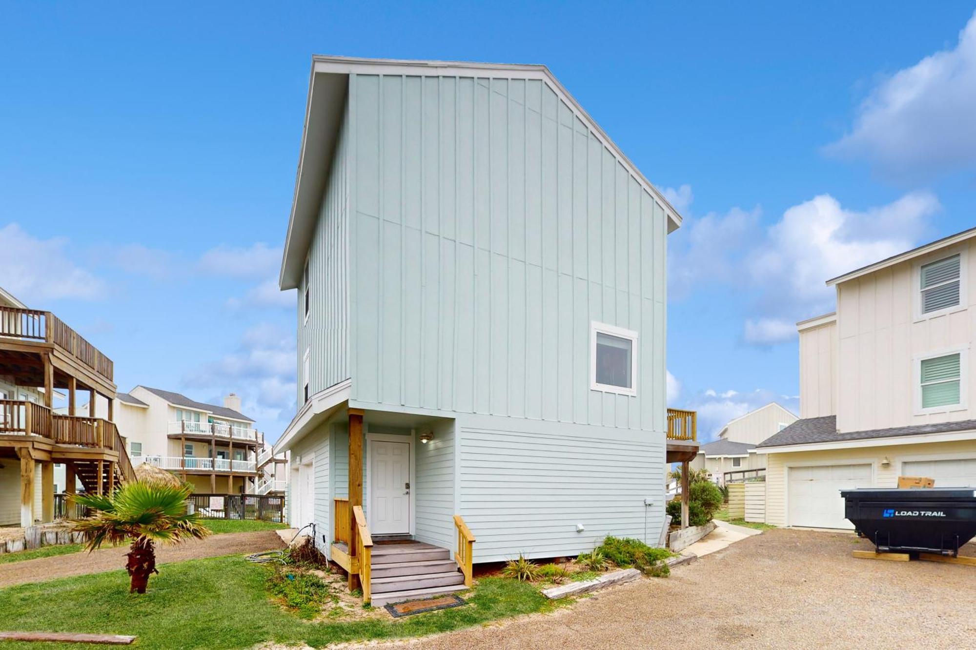 Lost Colony IV Port Aransas Room photo