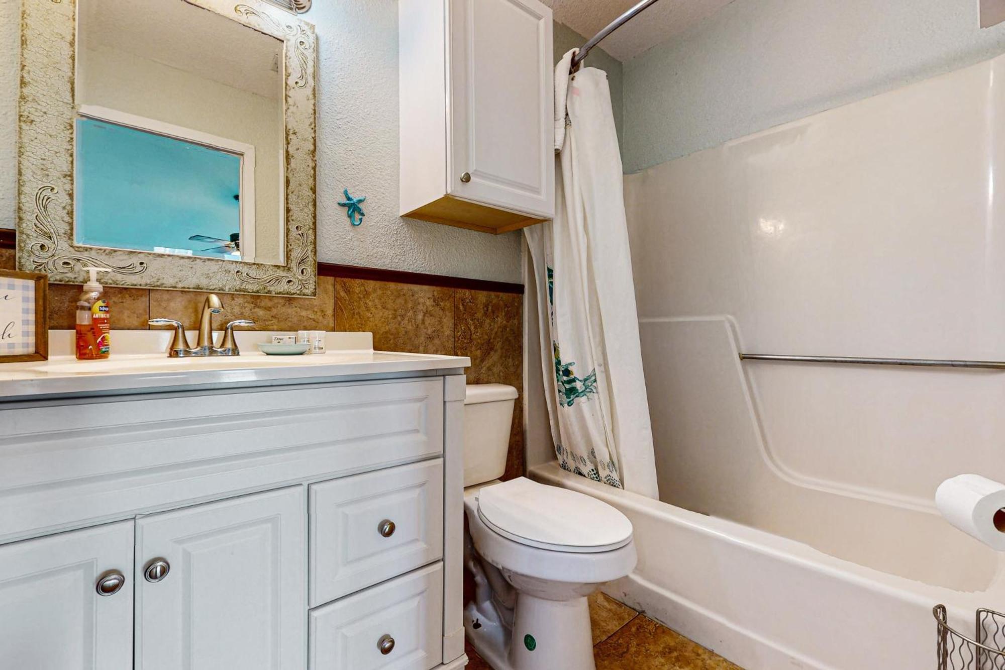 Lost Colony IV Port Aransas Room photo